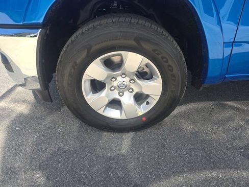 New 2026 RAM 1500 4x4 Crew Cab image 8