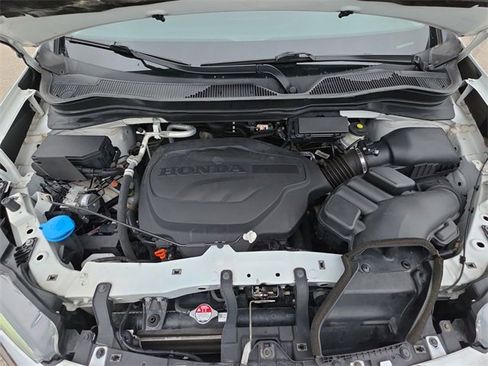 Used 2021 Honda Pilot Touring image 34