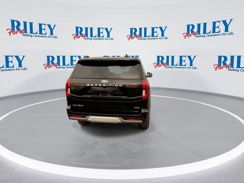 New 2026 Ford Expedition Max Platinum w/ Driver's Package image 7