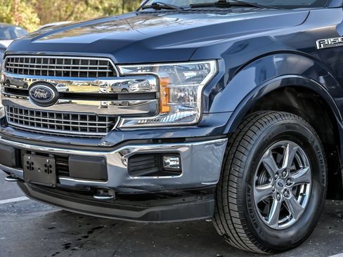 Used 2020 Ford F150 Lariat image 2