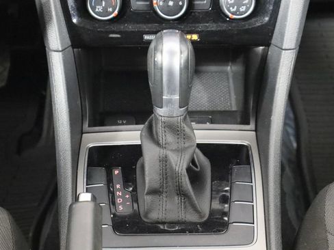 Used 2021 Volkswagen Passat 2.0T S image 13