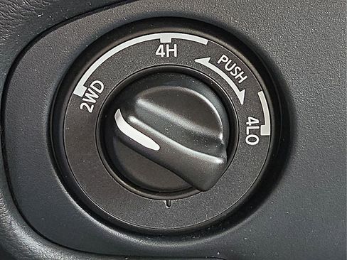 Used 2022 Nissan Frontier PRO-4X AWD/4WD image 22