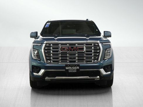 Used 2025 GMC Yukon XL Denali w/ Denali Reserve Package AWD/4WD image 8
