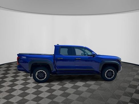 Used 2024 Toyota Tacoma TRD Off-Road w/ TRD Off Road Upgrade Package AWD/4WD image 6