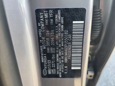 Used 2023 Hyundai Elantra SEL w/ Preferred Accessory Package image 20