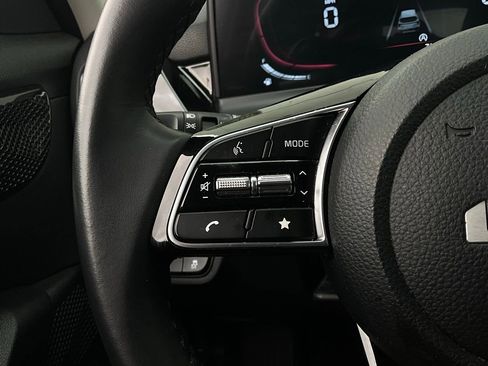 Used 2025 Kia Seltos S image 33