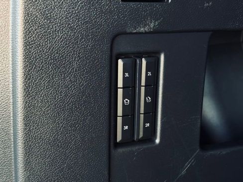 Used 2022 Lincoln Navigator Reserve image 12