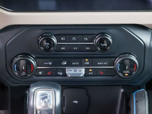 Used 2022 Ford Bronco Wildtrak AWD/4WD image 44