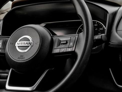 Used 2021 Nissan Rogue SV AWD/4WD image 17
