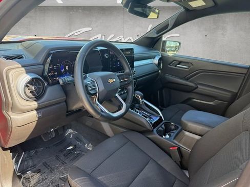 Used 2024 Chevrolet Colorado LT w/ LT Convenience Package image 19