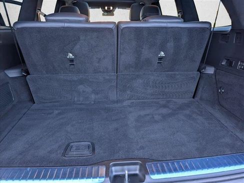 Used 2025 Mercedes-Benz GLS 580 4MATIC image 6