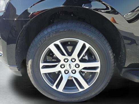 Used 2024 Ford Expedition XLT RWD image 33