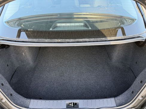 Used 2025 Nissan Versa SV image 31