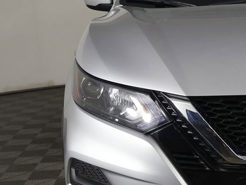 Used 2022 Nissan Rogue Sport SV image 11