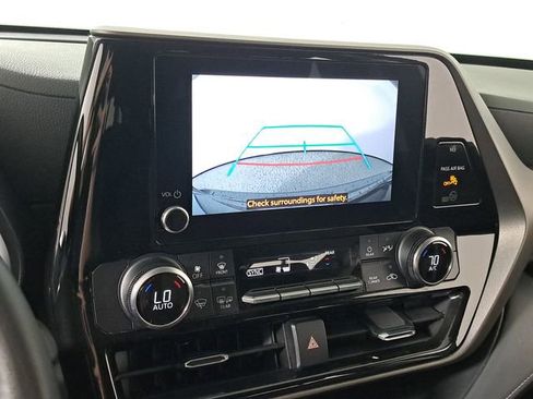 Used 2023 Toyota Highlander LE image 30