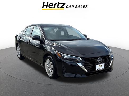 Used 2025 Nissan Sentra S image 1