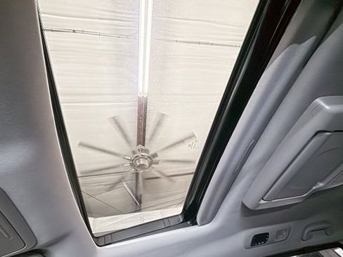 Used 2018 Honda Odyssey EX-L image 28