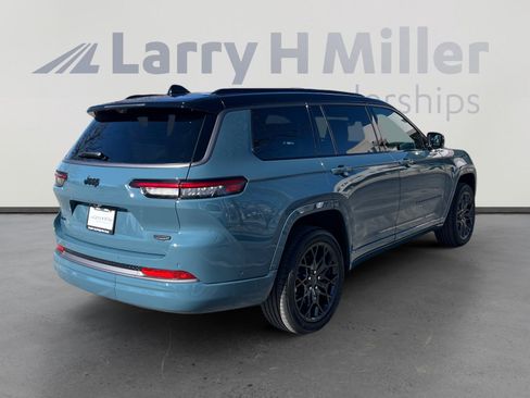 New 2026 Jeep Grand Cherokee L Summit w/ Obsidian Package AWD/4WD image 5