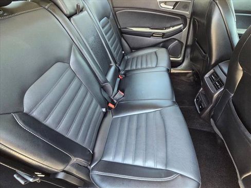 Used 2017 Ford Edge SEL w/ Equipment Group 201A FWD image 18