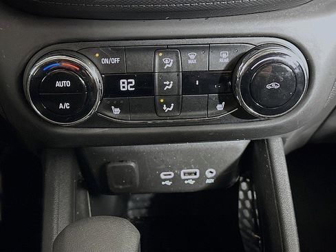 Used 2023 Chevrolet TrailBlazer LT w/ Convenience Package image 16