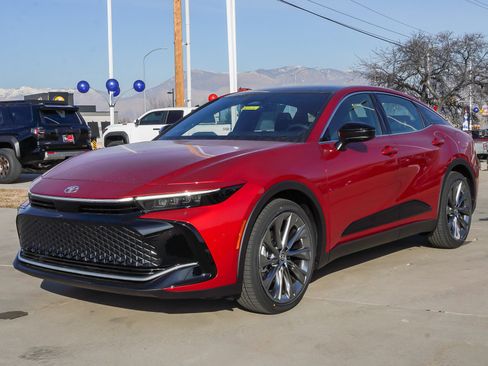 New 2026 Toyota Crown Limited w/ Advanced Technology Package image 4