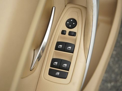 Used 2013 BMW 328i xDrive Sedan image 12