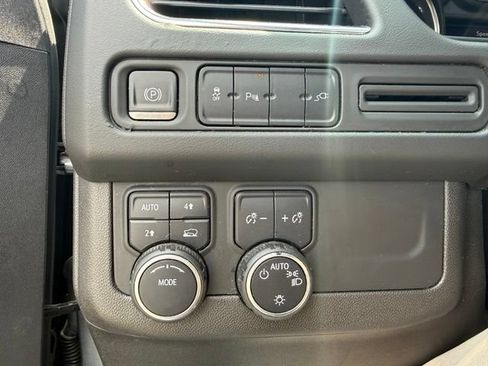 Used 2021 Chevrolet Tahoe LT w/ Rear Media and Nav Package AWD/4WD image 12