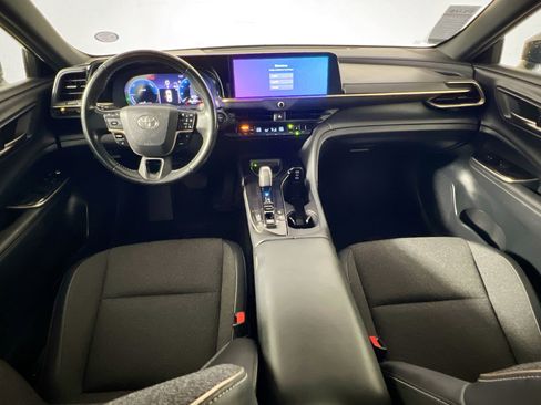 Used 2024 Toyota Crown AWD/4WD image 30