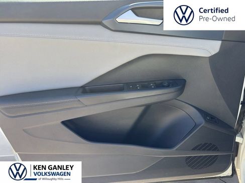 Used 2024 Volkswagen Taos SE AWD/4WD image 25