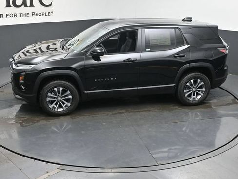 New 2026 Chevrolet Equinox LT w/ Convenience Package II FWD image 36