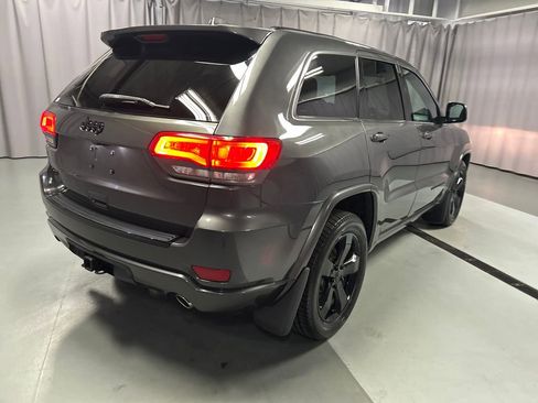 Used 2015 Jeep Grand Cherokee Laredo w/ Security & Convenience Group AWD/4WD image 7