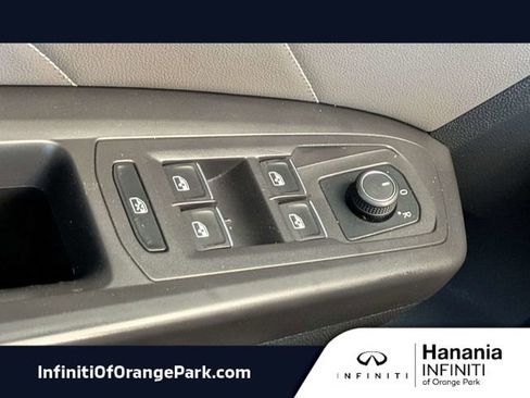 Used 2022 Volkswagen Atlas SE w/ Panoramic Sunroof Package image 27