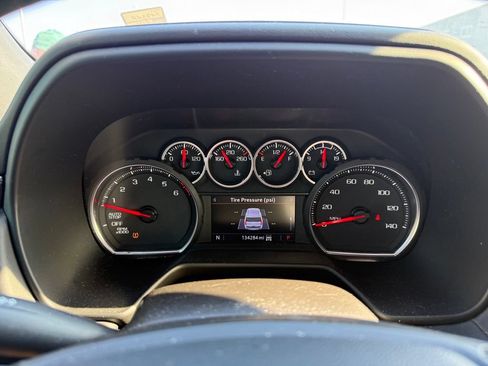Used 2021 Chevrolet Suburban LT AWD/4WD image 10