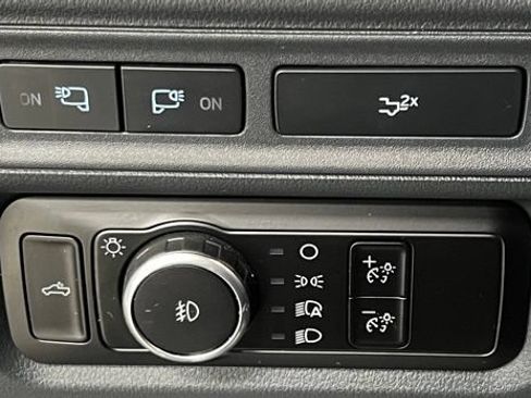 Used 2024 Ford F150 Lariat AWD/4WD image 30