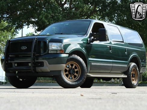 Used 2003 Ford Excursion Limited image 2