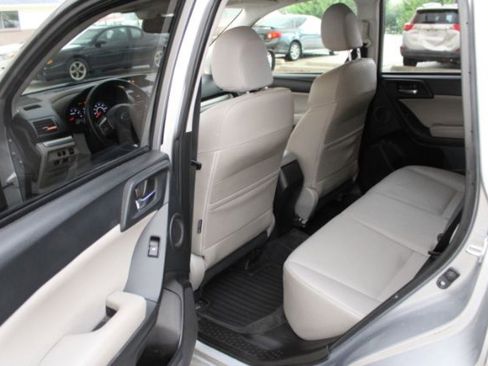 Used 2014 Subaru Forester 2.5i Touring image 13