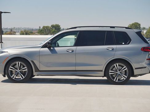 New 2025 BMW X7 M60i w/ Climate Comfort Package image 4