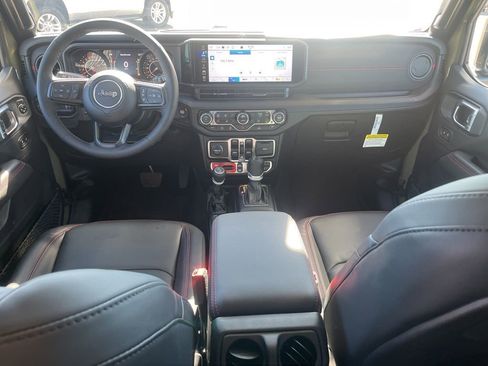 New 2026 Jeep Wrangler Unlimited Rubicon AWD/4WD image 40