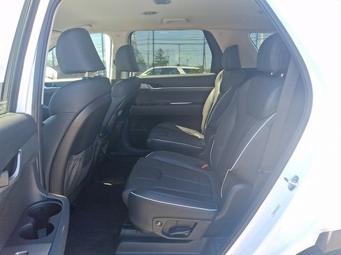 Used 2023 Hyundai Palisade SEL image 11
