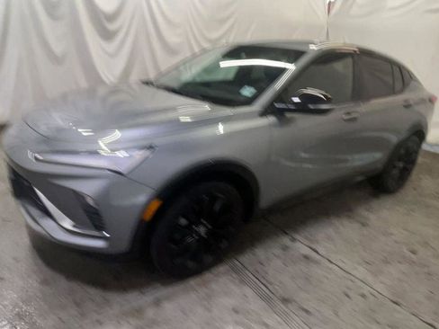 Used 2025 Buick Envista Sport Touring w/ Experience Buick Package image 4