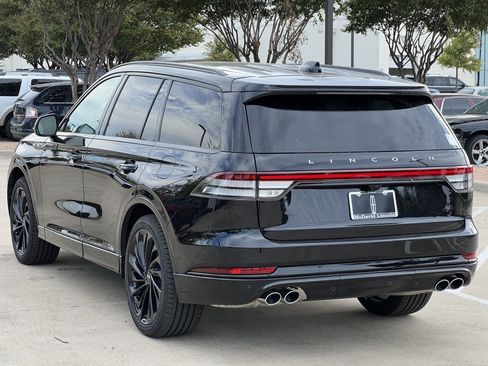 New 2025 Lincoln Aviator Reserve w/ Luxury Package image 7