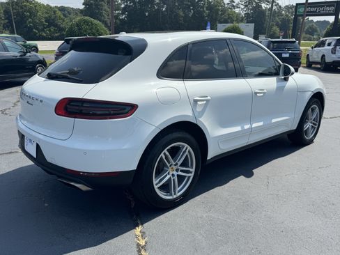 Used 2018 Porsche Macan AWD/4WD image 5