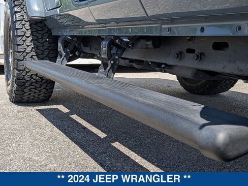 Used 2024 Jeep Wrangler Unlimited Rubicon image 14