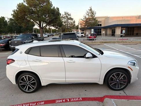 Used 2023 BMW X2 xDrive28i w/ M Sport Package AWD/4WD image 5