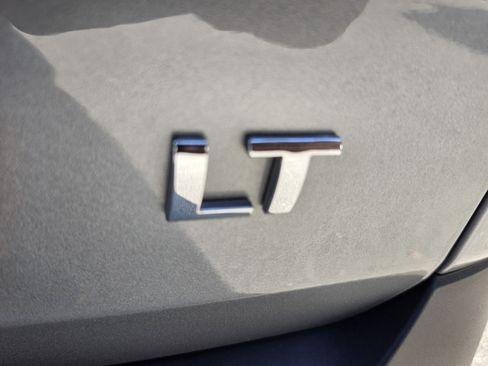 Certified 2023 Chevrolet Traverse LT FWD image 21