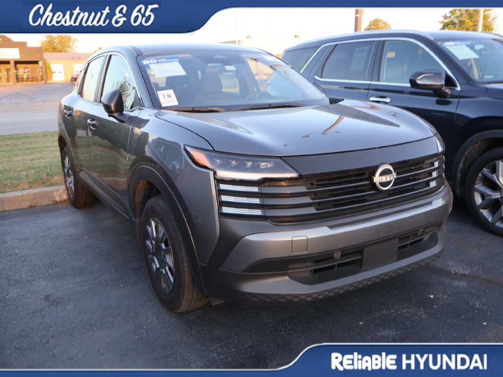 Used 2025 Nissan Kicks S FWD image 2
