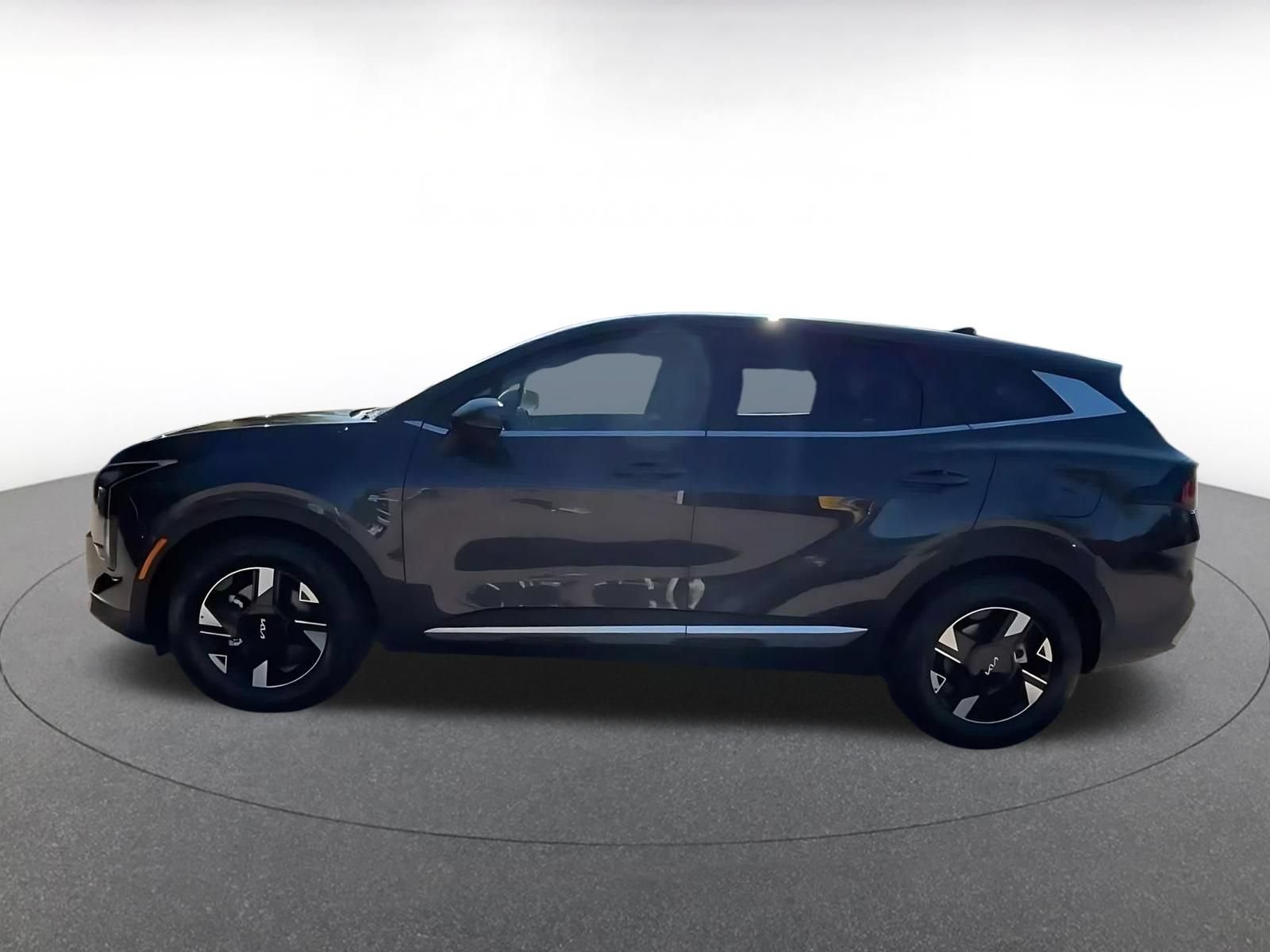 Used 2026 Kia Sportage LX FWD image 8