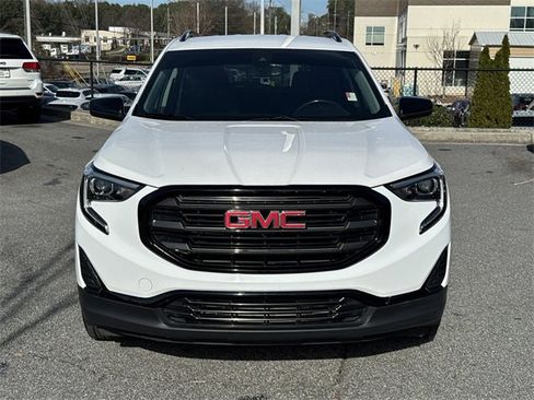 Used 2021 GMC Terrain SLE w/ Elevation Edition image 2