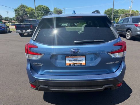 Used 2023 Subaru Forester Premium AWD/4WD image 4