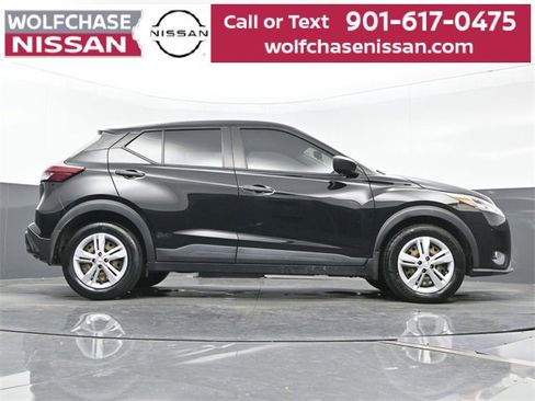 Used 2022 Nissan Kicks S image 26